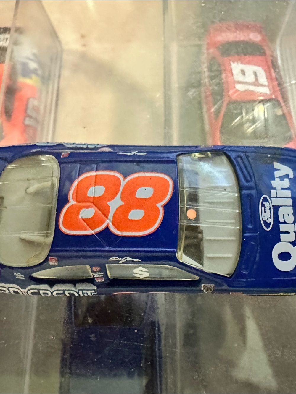 Dale Jarrett #88 Ford Taurus Quality Care 1:32 Scale Diecast NASCAR Car - Picture 2 of 6